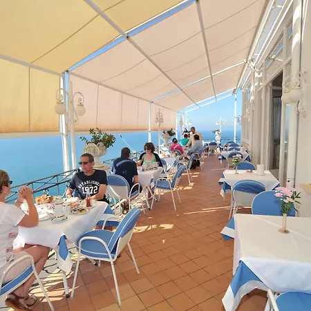 Szálloda Belvedere Conca dei Marini