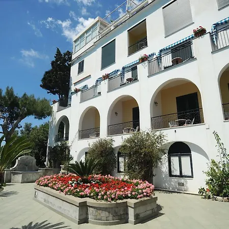 Belvedere 4*