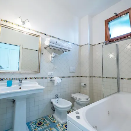 Belvedere Hotel 4*