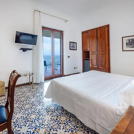 Belvedere Hotel 4*