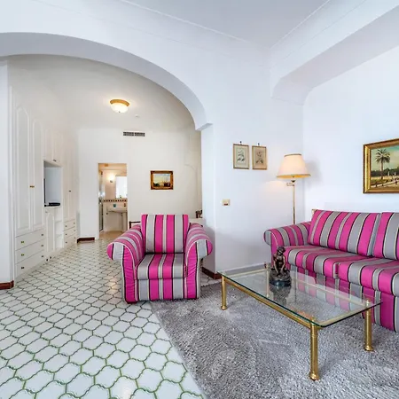 Belvedere Hotel 4*