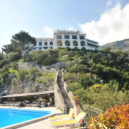 ベルヴェデーレ コンカ・デイ・マリーニ