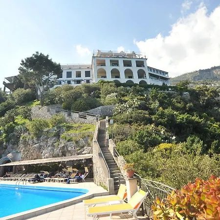 Belvedere 4*